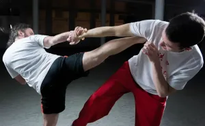 Czy Muay Thai to dobry sport dla osoby z miasta